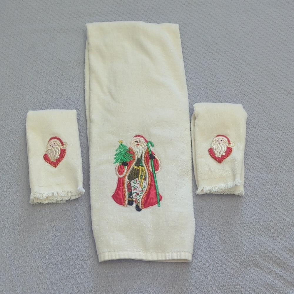 Towel Set Christmas Old World Santa Embroidered